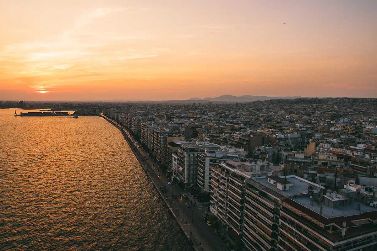 Vista aerea di Salonicco al tramonto